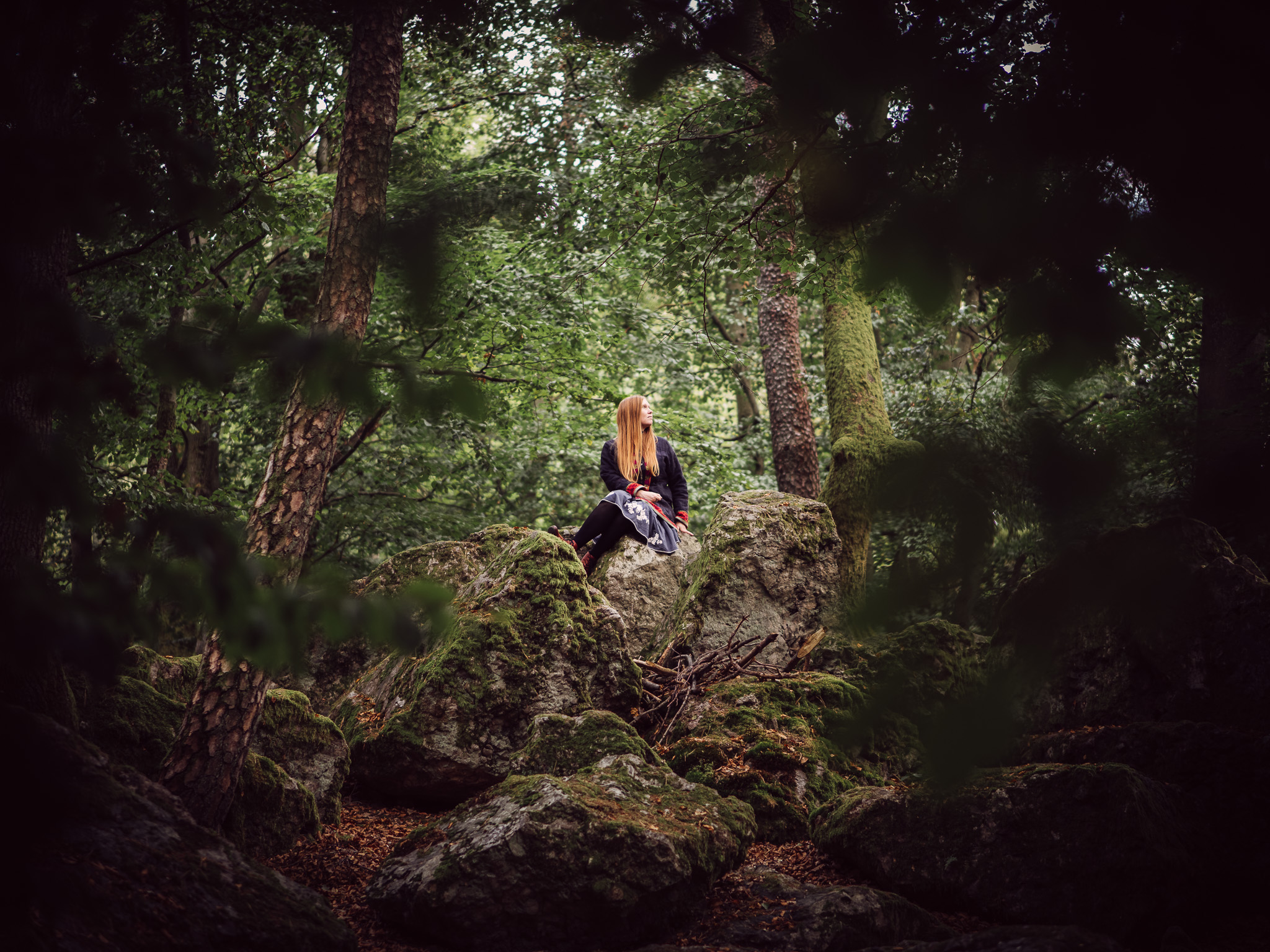 Nika Jonsson im Wald